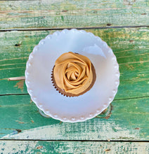 Load image into Gallery viewer, F. Pupcakes - Peanut Butter Roses